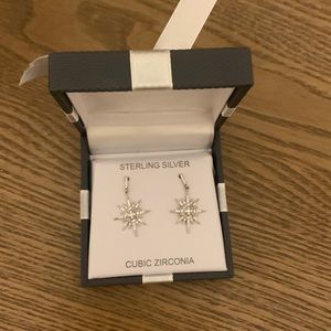 Star earrings. NWT